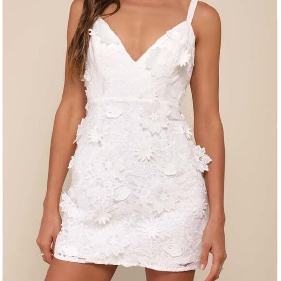 Lulus NWT Exceedingly Lovely White Applique 3D Floral Backless Mini Dress Small - Picture 2 of 10